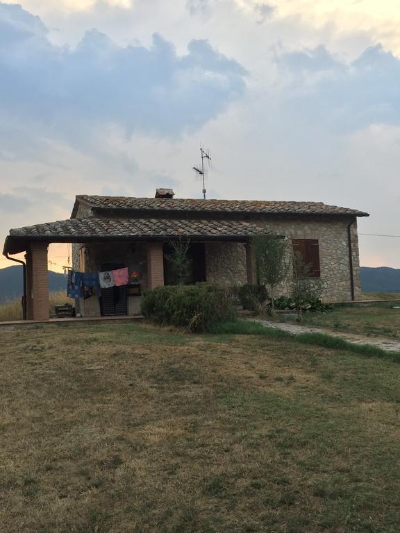 Agriturismo Canonici อเมเลีย ภายนอก รูปภาพ